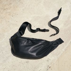 Lo & Sons Bond Fanny Pack